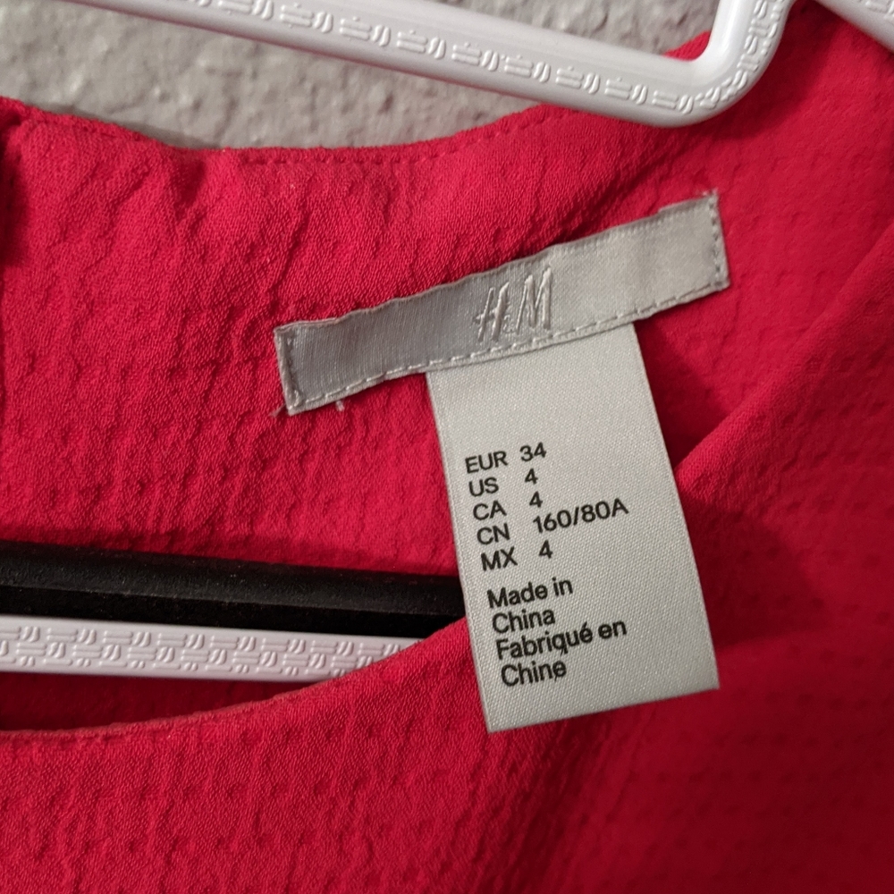 H &M Red Puff Short Sleeve - Picture 3 of 8